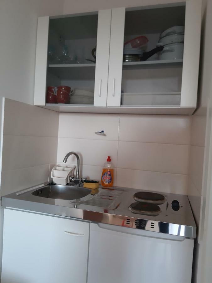 Studio Apartman Lady Apartment Njivice Ngoại thất bức ảnh