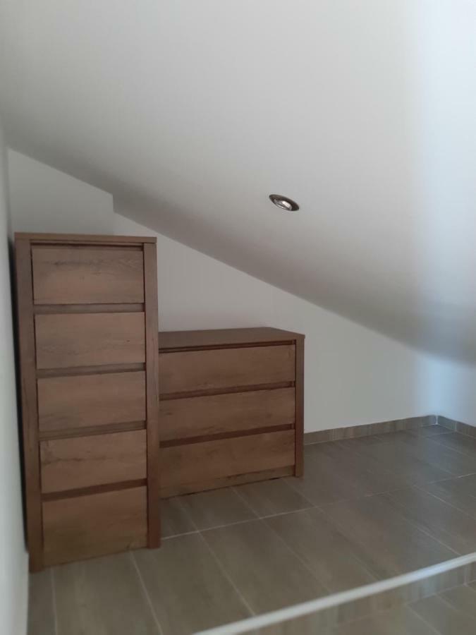Studio Apartman Lady Apartment Njivice Ngoại thất bức ảnh